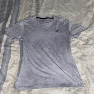 Hollister t shirt